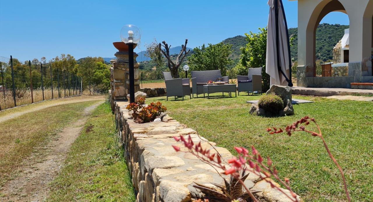 House Castiadas Tra Mare E Montagna Exterior foto