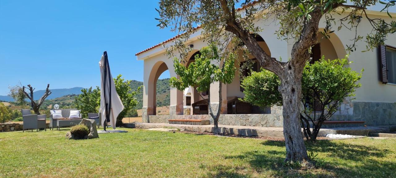 House Castiadas Tra Mare E Montagna Exterior foto